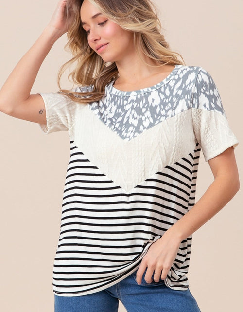 Load image into Gallery viewer, BiBi Printed Color Block Short Sleeve T-Shirt
