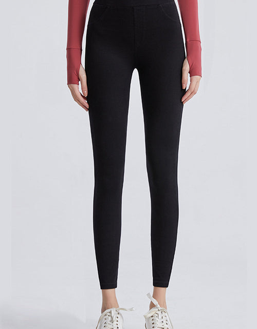 Load image into Gallery viewer, High Waist Cropped Jeans
