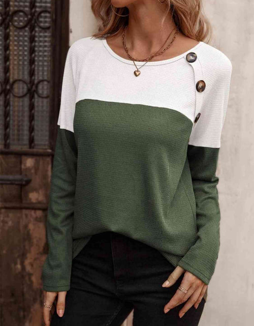 Load image into Gallery viewer, Contrast Round Neck Long Sleeve T-Shirt
