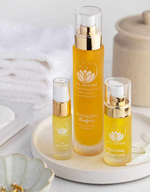 Load image into Gallery viewer, Lip Retreat Oil by Oil Divine
