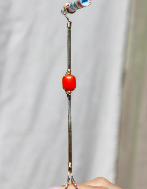 Load image into Gallery viewer, Betty Joint Holder by Toasted Jewelry
