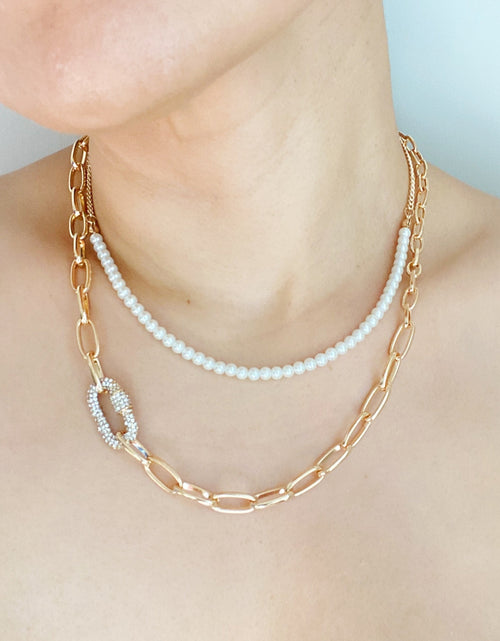 Load image into Gallery viewer, Classic Duo Layered Pearl Necklace Set by Ellisonyoung.com
