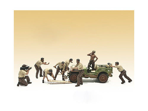 Load image into Gallery viewer, "4X4 Mechanic" 8 piece Figure Set for 1/18 scale models by American Diorama
