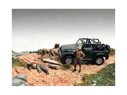 Load image into Gallery viewer, "4X4 Mechanics" 2 Piece Diecast Figure Set 1 for 1/43 Scale Models by American Diorama
