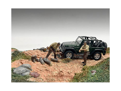 Load image into Gallery viewer, "4X4 Mechanics" 2 Piece Diecast Figure Set 2 for 1/43 Scale Models by American Diorama
