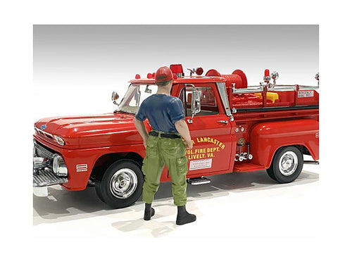 Load image into Gallery viewer, "Firefighters" Off Duty Figure for 1/24 Scale Models by American Diorama
