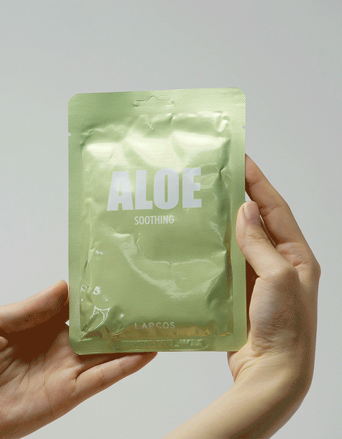 Load image into Gallery viewer, Daily Aloe Mask by LAPCOS
