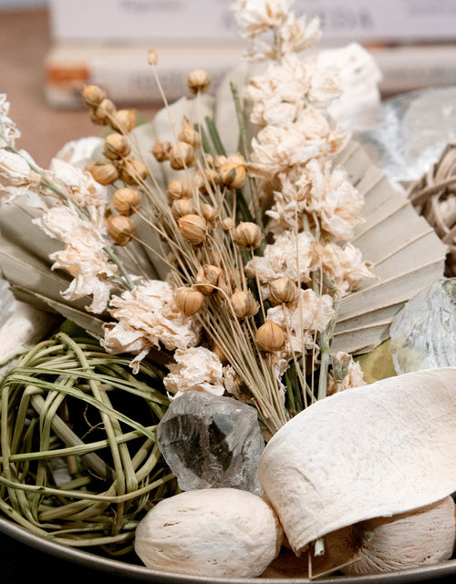 Load image into Gallery viewer, Larkspur &amp; Citrus Cedar Box Potpourri by Andaluca Home
