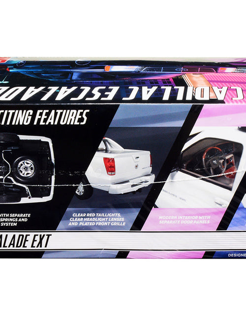 Load image into Gallery viewer, Skill 2 Model Kit 2005 Cadillac Escalade EXT 1/25 Scale Model by AMT
