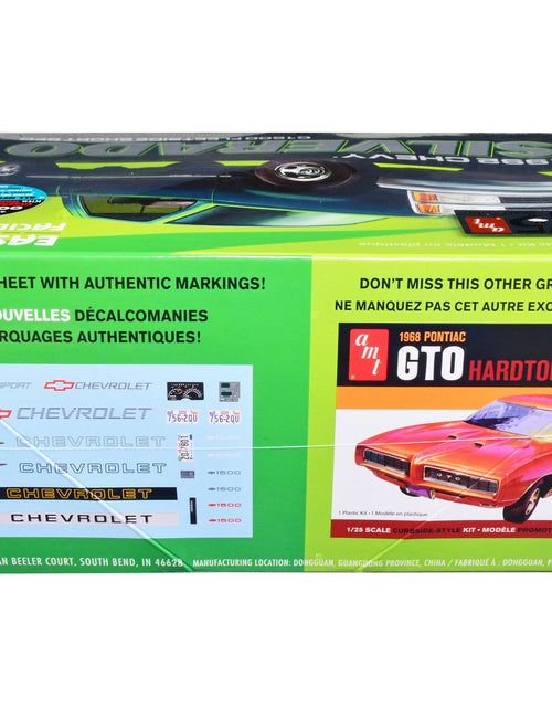 Load image into Gallery viewer, Skill 2 Model Kit 1992 Chevrolet Silverado C1500 Fleetside Short Bed Pickup Truck "Easy Build" 1/25 Scale Model by AMT
