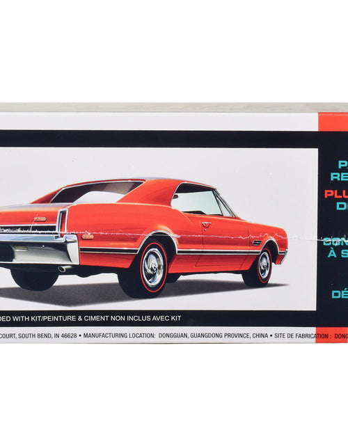 Load image into Gallery viewer, Skill 2 Model Kit 1966 Oldsmobile 442 W-30 Hardtop 1/25 Scale Model by AMT
