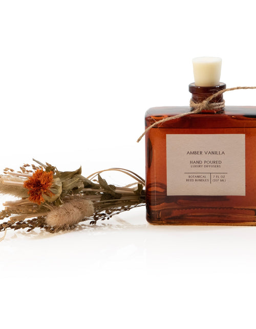 Load image into Gallery viewer, Amber Vanilla Bouquet Reed Bundle Fragrance Diffuser by Andaluca Home
