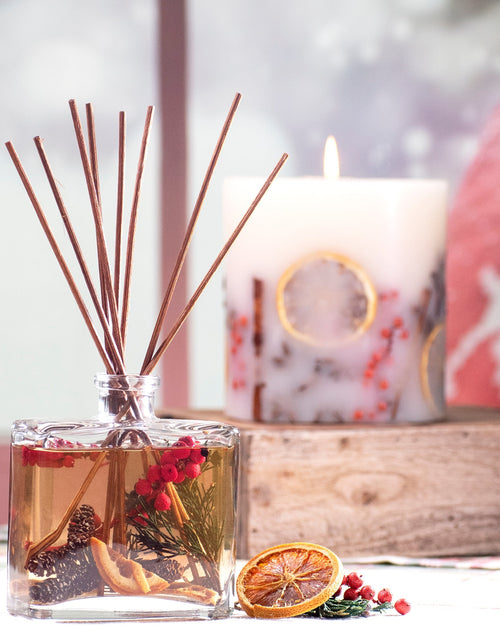 Load image into Gallery viewer, Holiday Memories Reed Diffuser by Andaluca Home
