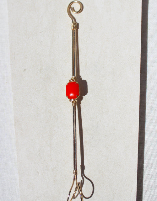 Load image into Gallery viewer, Betty Joint Holder by Toasted Jewelry

