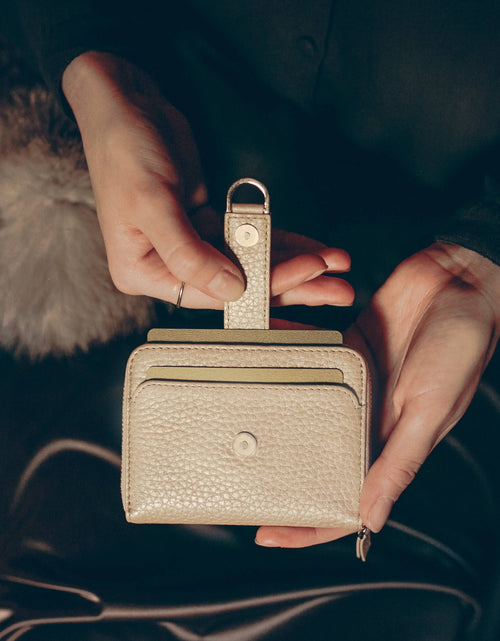 Load image into Gallery viewer, BELGRAVIA Zipper Wallet by Vaultskin
