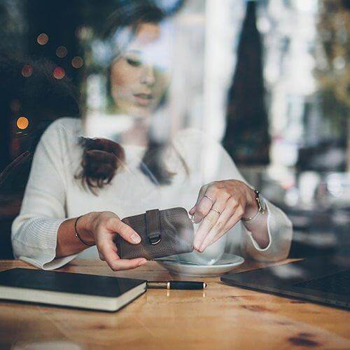 Load image into Gallery viewer, BELGRAVIA Zipper Wallet by Vaultskin
