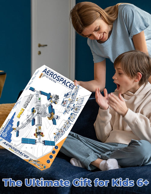 Load image into Gallery viewer, Contixo BK07 Aerospace Series Space Station Building Block Set - 573 PCS by Contixo

