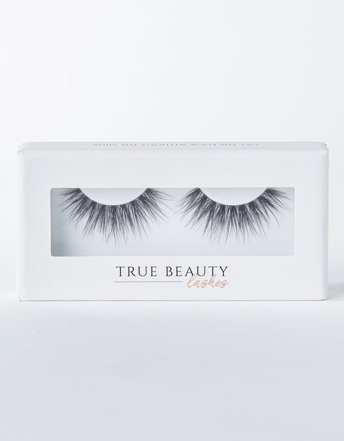 Load image into Gallery viewer, Halo Effect Lash Style by True Beauty Lashes
