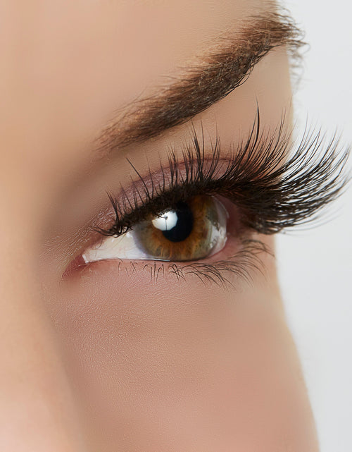Load image into Gallery viewer, Hustle in Heels Lash Style by True Beauty Lashes
