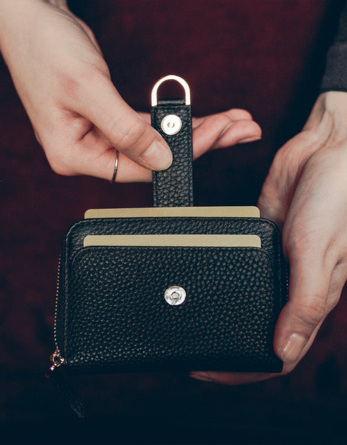 Load image into Gallery viewer, BELGRAVIA Zipper Wallet by Vaultskin
