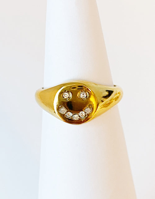 Load image into Gallery viewer, Shine Me Smile Ring by Ellisonyoung.com
