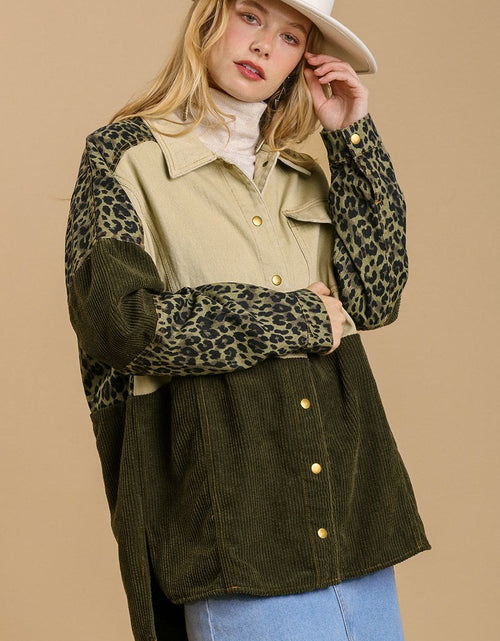 Load image into Gallery viewer, Mineral wash color block mixed print jacket
