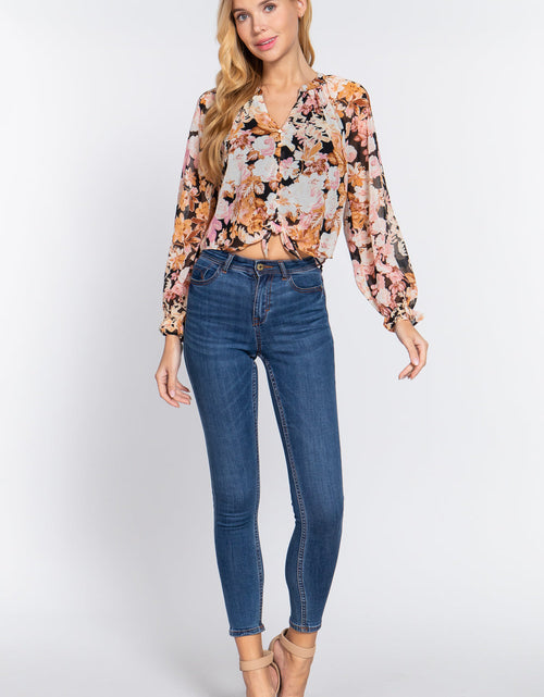 Load image into Gallery viewer, Front Tie Detail Print Woven Blouse
