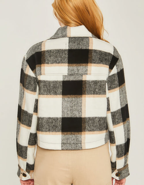 Load image into Gallery viewer, Yarn Dyed Plaid Button Up Jacket

