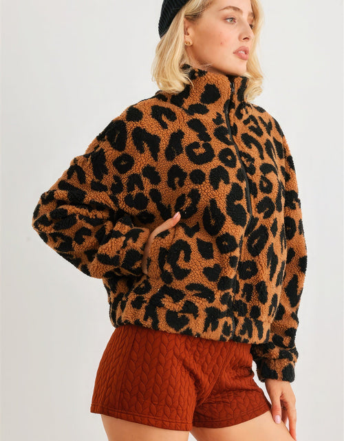 Load image into Gallery viewer, Leopard Teddy Zip-up Two Pocket Jacket
