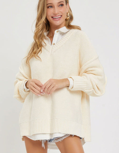 Load image into Gallery viewer, V Neck Oversized Sweater
