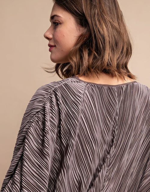 Load image into Gallery viewer, Satin Pleated Drawstring Top With Snap Button
