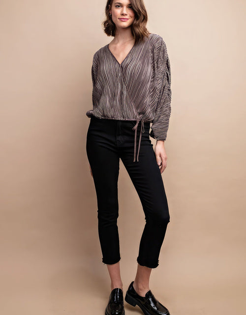 Load image into Gallery viewer, Satin Pleated Drawstring Top With Snap Button
