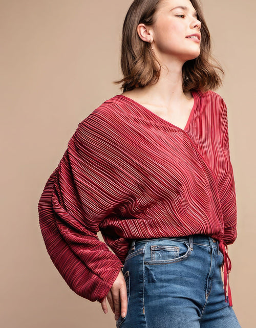 Load image into Gallery viewer, Satin Pleated Drawstring Top With Snap Button

