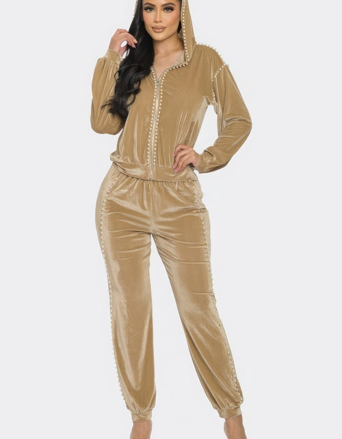 Load image into Gallery viewer, Jogger With Pearls Set
