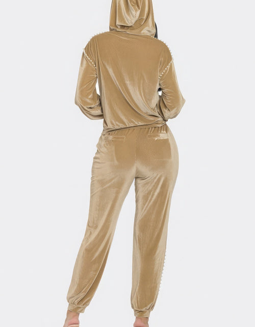 Load image into Gallery viewer, Jogger With Pearls Set
