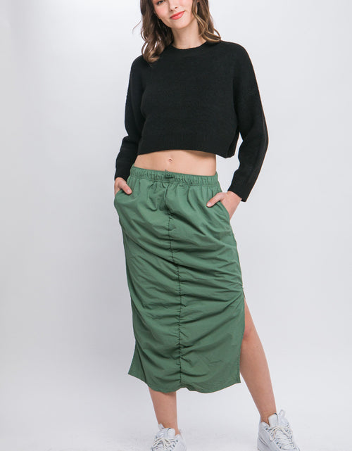 Load image into Gallery viewer, Wool Blend Cropped Sweater Top
