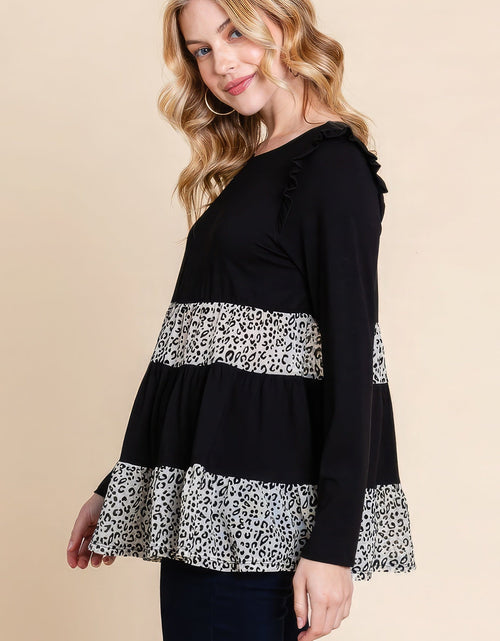 Load image into Gallery viewer, Solid Tiered Fashion Top
