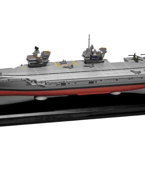 Load image into Gallery viewer, HMS Queen Elizabeth (R08) Aircraft Carrier "Queen Elizabeth-Class" British Royal Navy "Naval Power" Series 1/1250 Diecast Model by Corgi
