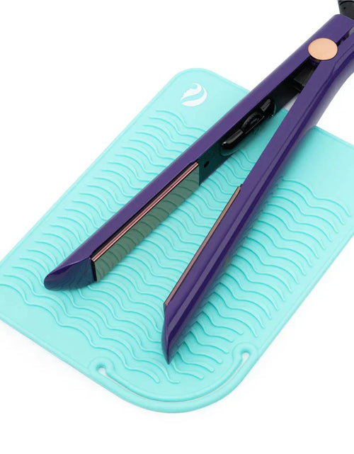 Load image into Gallery viewer, Pro Heat Resistant Mat (Mint) by Calicapelli Hair Tools
