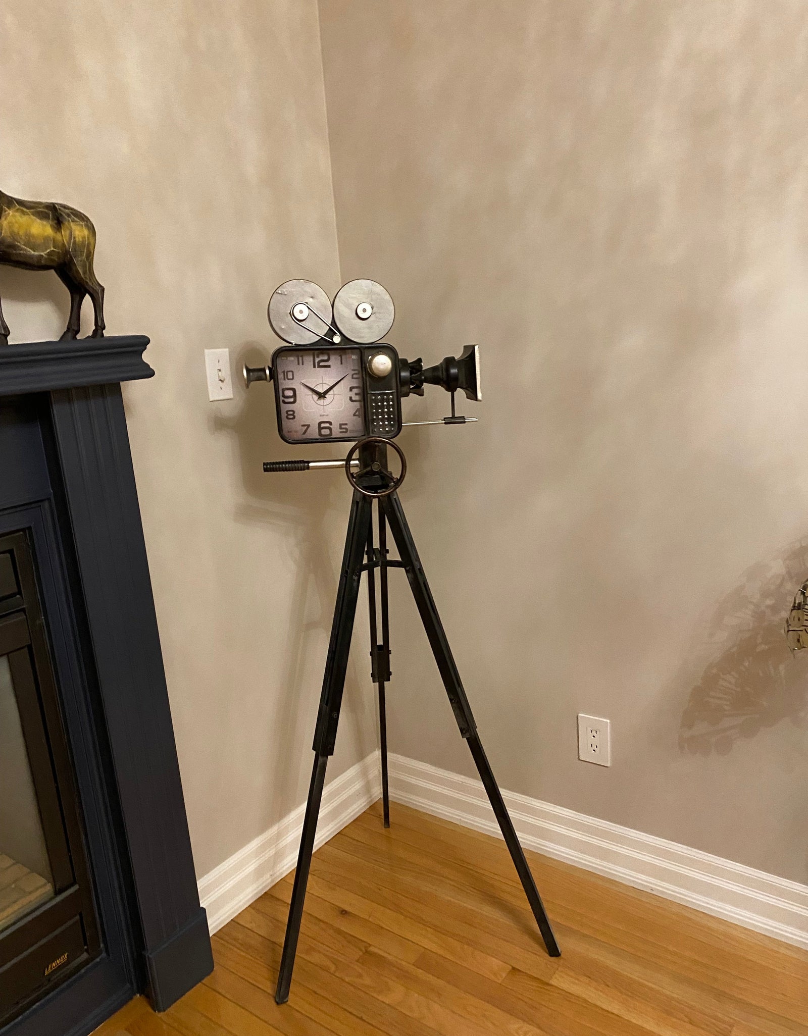 Vintage Movie Camera Miniature Ornamental Novelty Collectors Clock by Peterson Housewares & Artwares