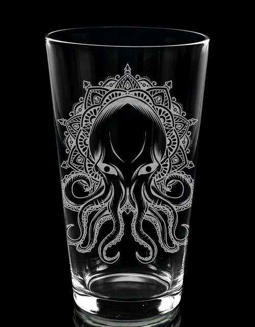 Load image into Gallery viewer, CTHULHU Pint Glasses by LumEngrave
