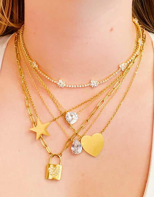 Load image into Gallery viewer, Stella Shiny Flower Necklace by Ellisonyoung.com
