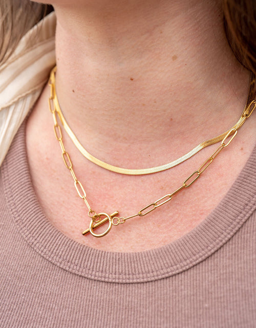 Load image into Gallery viewer, Luxe Silver Delicate Herringbone Chain - 18" by Spiffy &amp; Splendid
