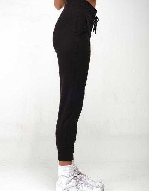 Load image into Gallery viewer, Essex Jogger by Seaav
