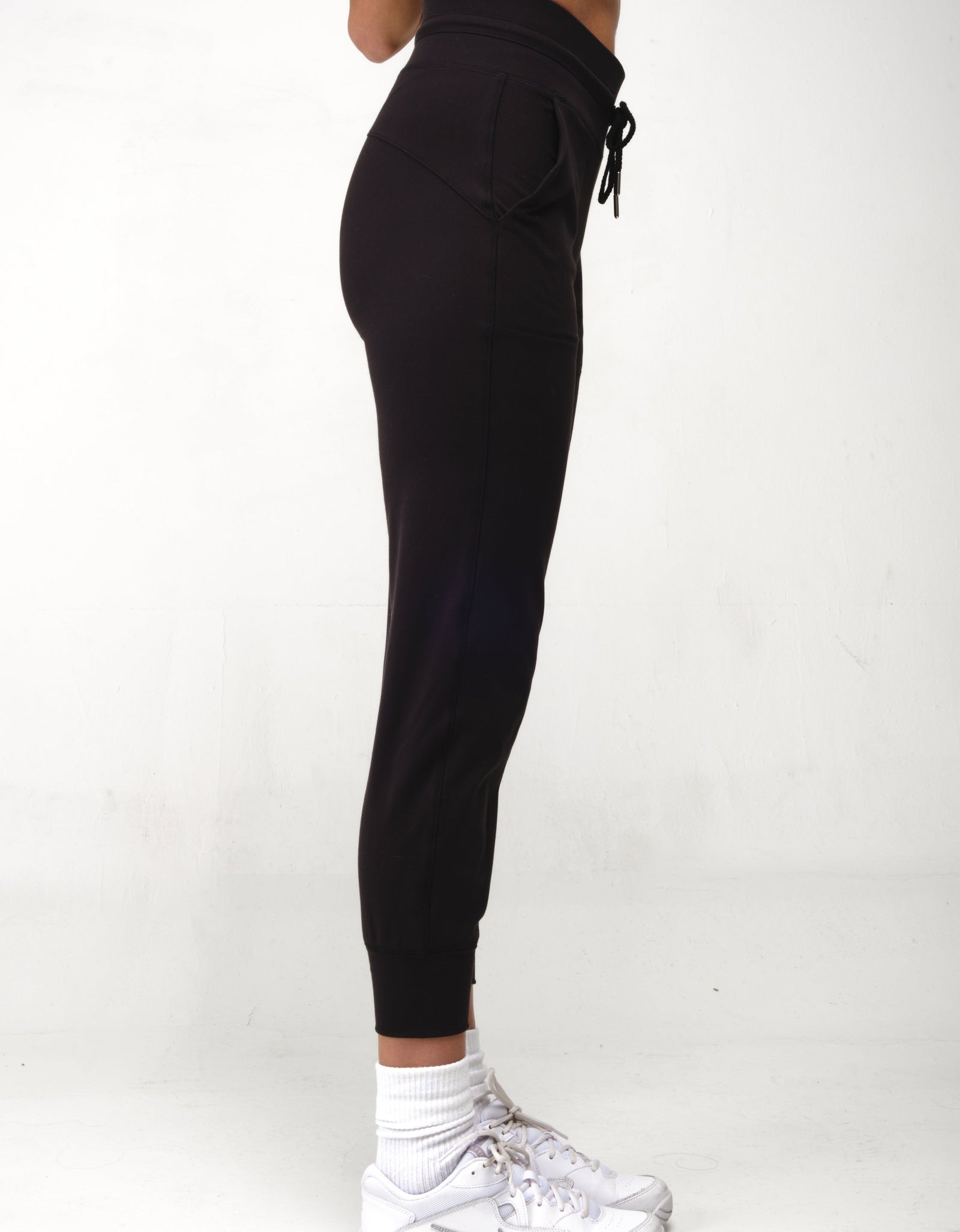 Essex Jogger by Seaav