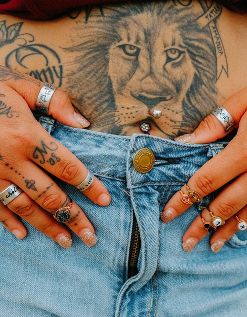 Load image into Gallery viewer, Daisy Silver Flower Ring by Salt and Sparkle
