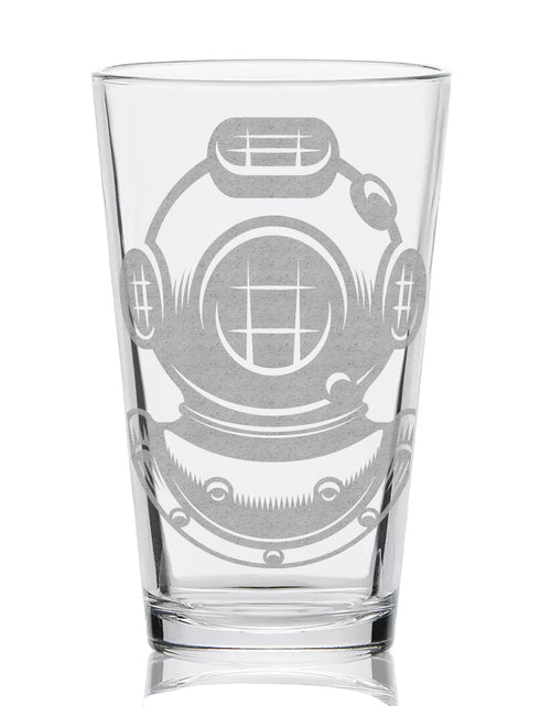 Load image into Gallery viewer, MARINE &amp; OCEAN Pint Glasses by LumEngrave
