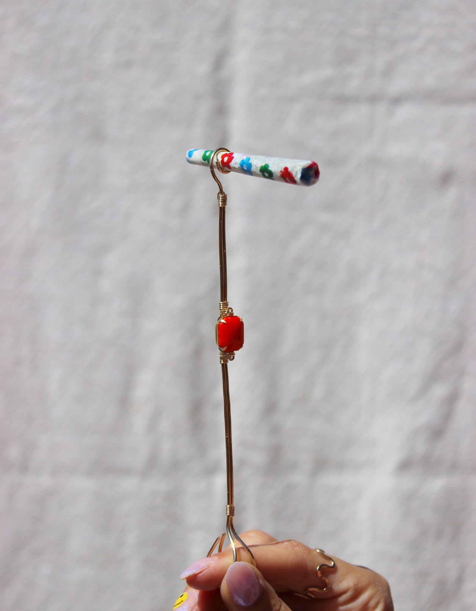 Betty Joint Holder by Toasted Jewelry