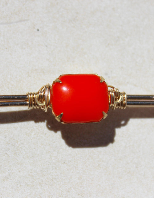 Load image into Gallery viewer, Betty Joint Holder by Toasted Jewelry
