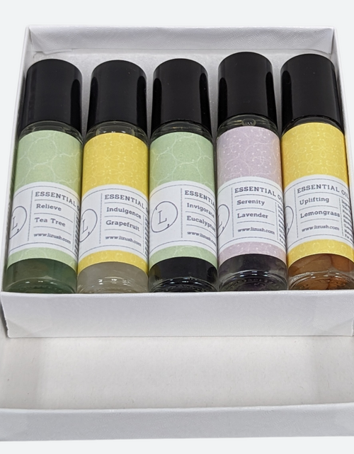Load image into Gallery viewer, Set of Essential Oils Roll-On with Crystals by Lizush
